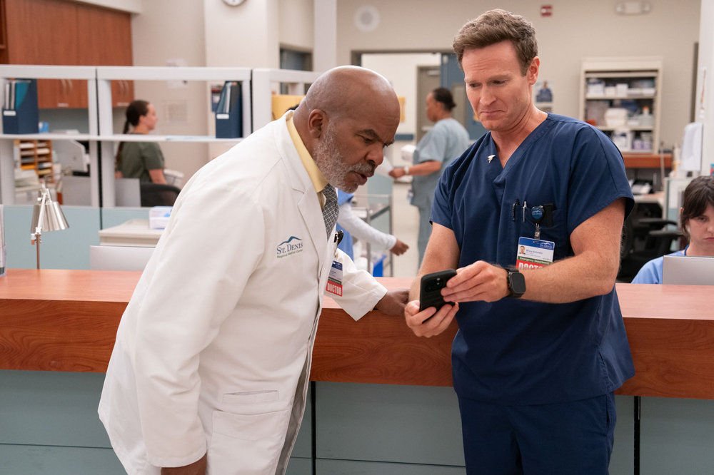 David Alan Grier as Ron and Josh Lawson as Bruce in St. Denis Medical.