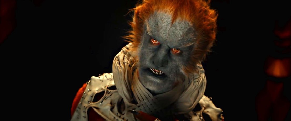 The Eelfinn (Robert Strange) cuts a deal with Mat. © Prime Video