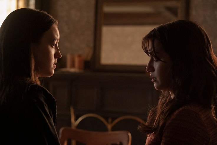 The Last Of Us, Bella Ramsey and Isabela Merced