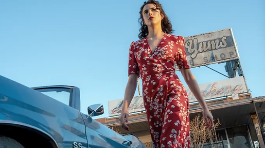 Margaret Qualley in Honey Don't! © Focus Features