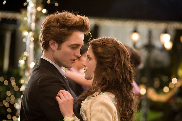 Edward Cullen (Robert Pattinson) and Bella Swan (Kristen Stewart) Twilight