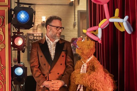 Seth Rogan and Fozzie Bear backstage at The Muppet Show